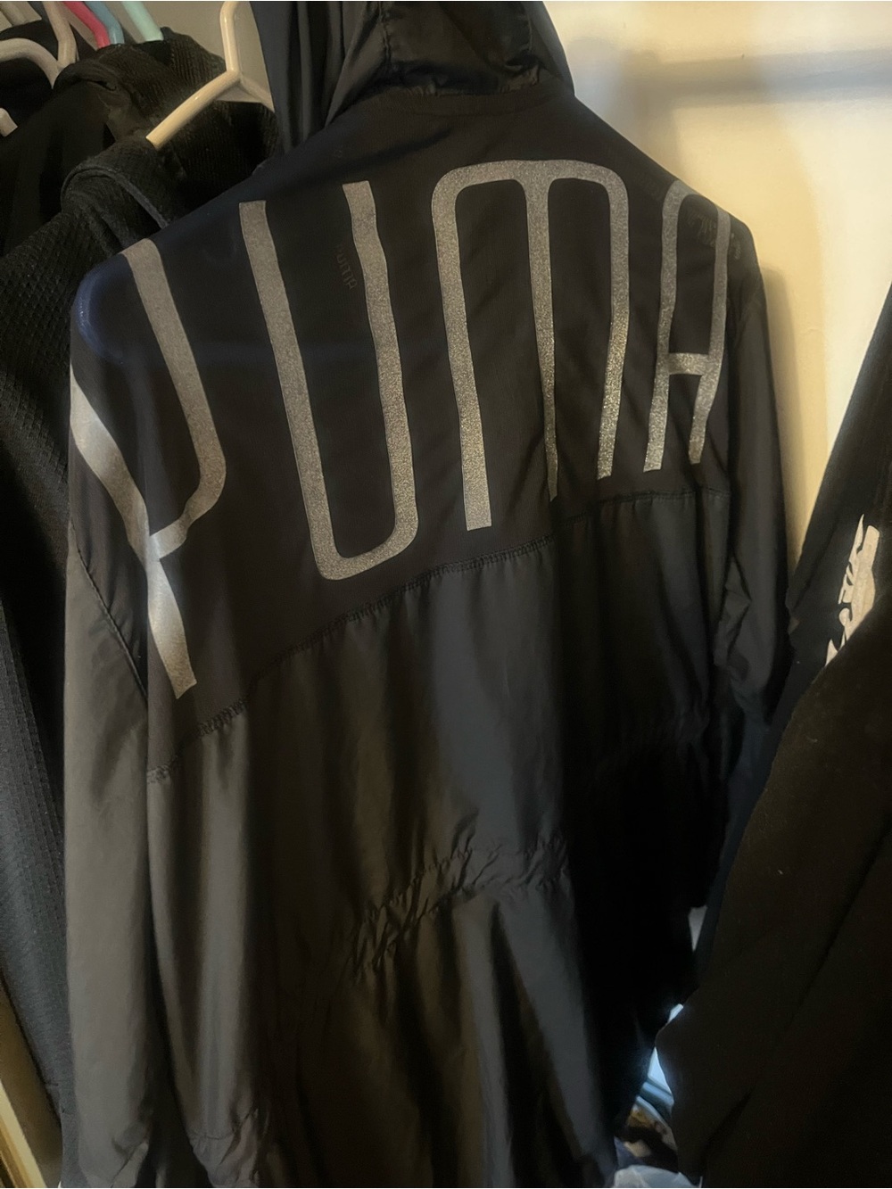 Puma Essentials Men's Relaxed Windbreaker, PUMA Black, Size Large, 9/10